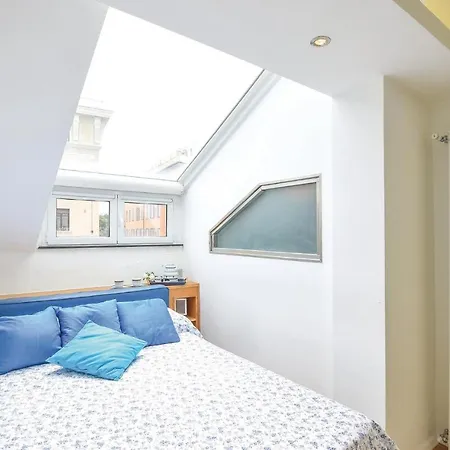 Appartamento 1 Bedroom Beautiful In Genova