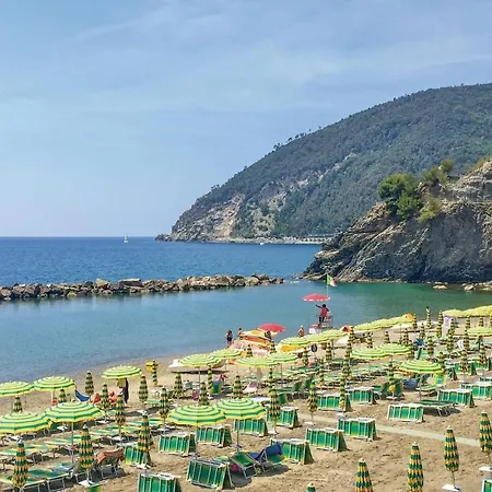 1 Bedroom Beautiful In Appartamento *